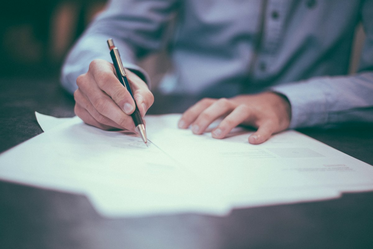 Checklist and workflow planning for business AI adoption