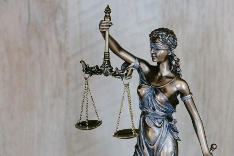Best AI for Lawyers: Free Tools, Courses, and Certification